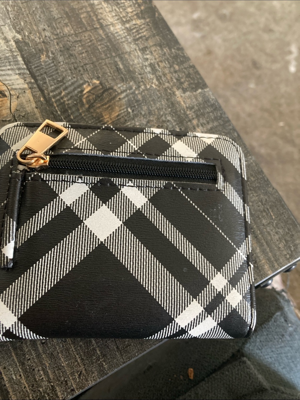 No Boundaries Black & White Plaid Zip Card Wallet